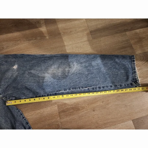 Wrangler Men's Relaxed Jeans in Blue - Picture 6 of 13